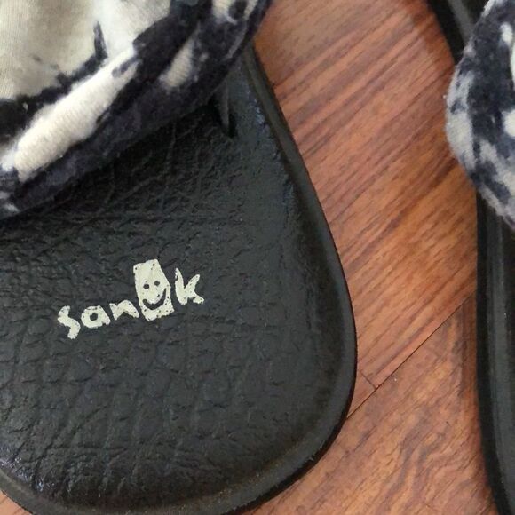 Sanuk Cloth sandals. Size 10 tie-dye - Picture 3 of 10